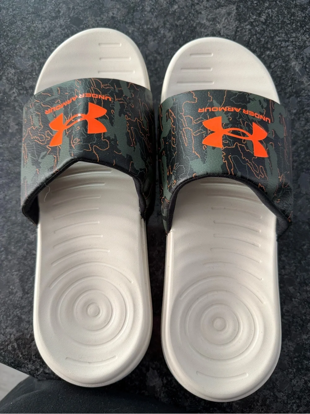 Under Armour Men’s Camo Slide Sandals Size 12 Orange Logo